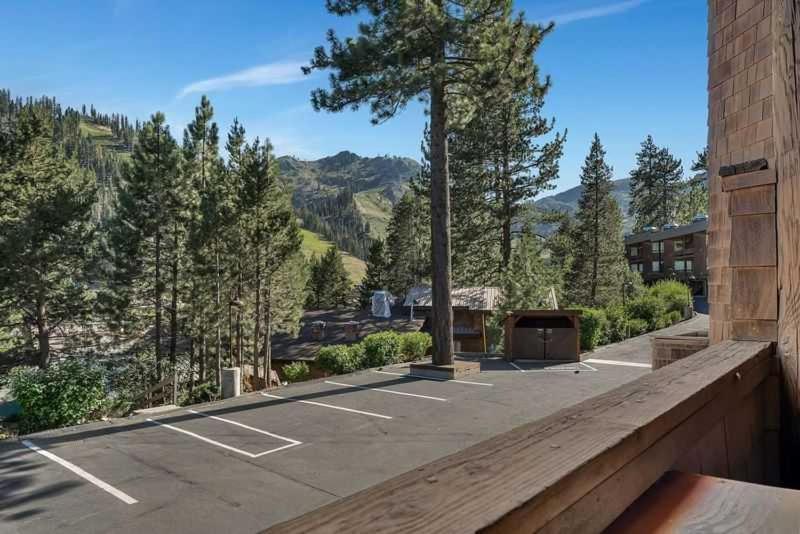 Palisades Condo - Walk To Ski Lift! Olympic Valley  Exterior photo